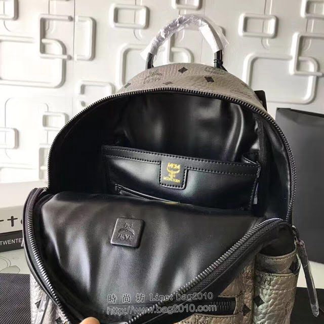 MCM女包 原單 經典造型款 Cosmo圖案 小號 MCM雙肩包 百搭款MCM女背包  mdmc1014